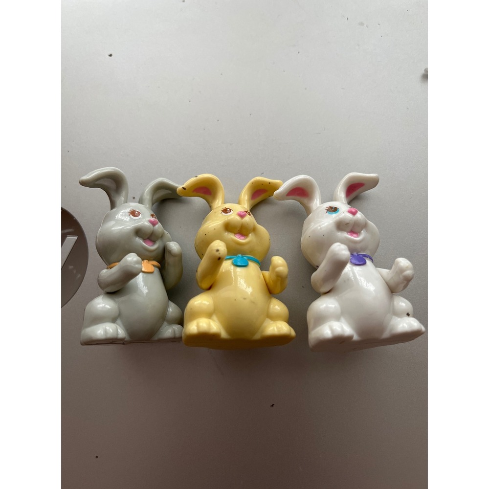 Vintage 1992 Littlest Pet Shop Kenner Bunny Trio Grey Yellow White Rabbits LPS